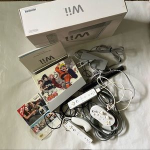 Nintendo Wii White Console (NTSC) With Extra Controller And Retro Pad